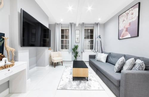 Holborn and Covent Garden Apartment | High Ceiling Modern Apartment Heart of Central London