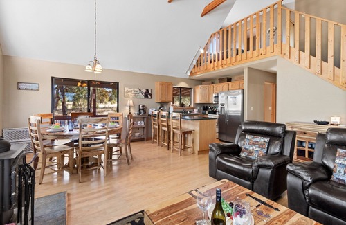 Heber Cabin | High Country Escape | Forest Border Fenced Yard