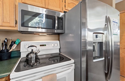 Heber Cabin | High Country Escape | Forest Border Fenced Yard