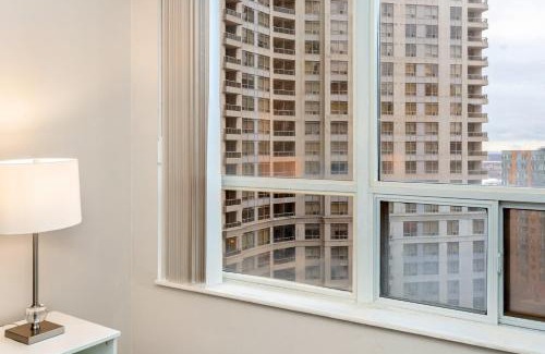 Downtown Mississauga Apartment | High-End 2BR 2BATH Condo-Steps to Square One Mall