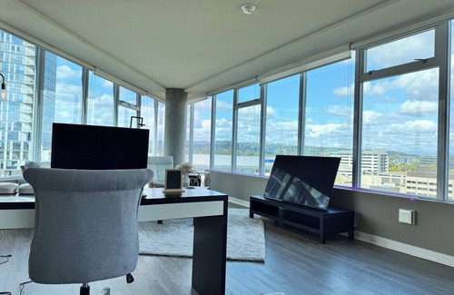 Wilburton Apartment | high rise - 1BR Experience: Modern,LivingPool+Gym