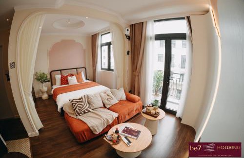 Gia Lam Apartment | High Ser-Apt -Warmly & Spacious- Peaceful- Bathtub- Greenview- Nearly bus stop- 30mins by car to HanoiOldQuater - Vinhomes OceanPark