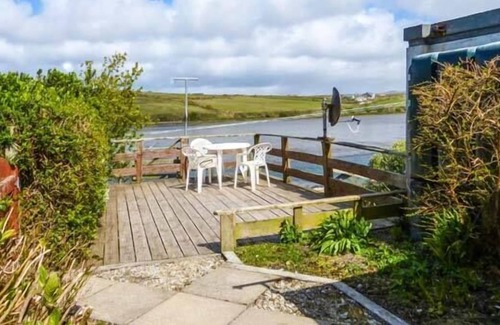 Belmullet Cottage | HIGH TIDE, family friendly, with open fire in Belmullet, County Mayo
