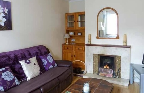 Belmullet Cottage | HIGH TIDE, family friendly, with open fire in Belmullet, County Mayo