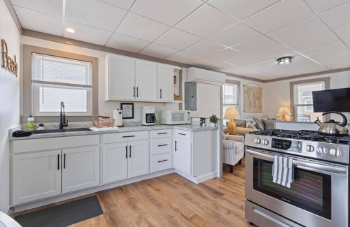 Hampton Cabin | High Tide - Heart of Hampton Beach!