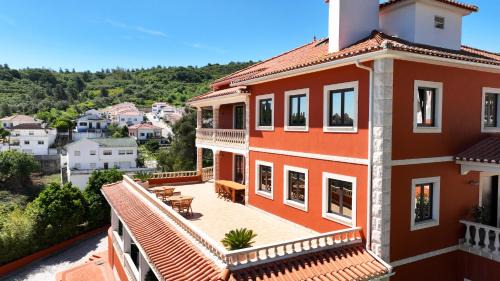 Arruda dos Pisoes House | High Villa