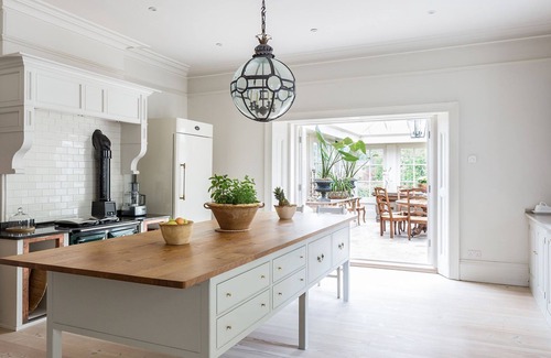 Stroud Cottage | Highgate House - swimming pool and tennis court, near Painswick