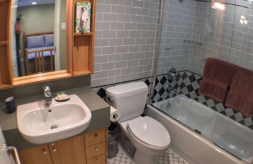 West Highland Apartment | Highland Park Guest House
