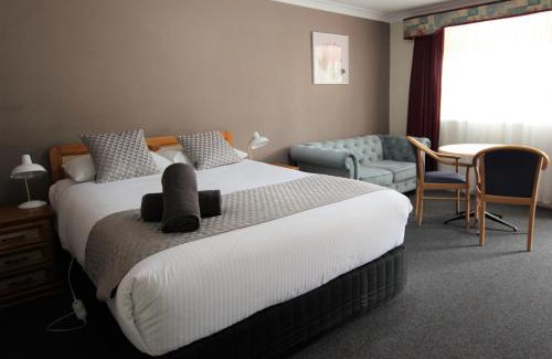 Oberon Hotel | Highlands Motor Inn