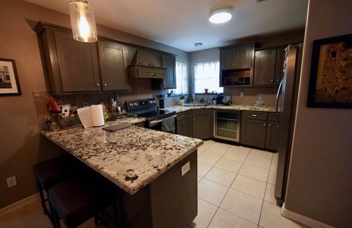 Pharr House | Highly Recommended | Clean & Comfortable