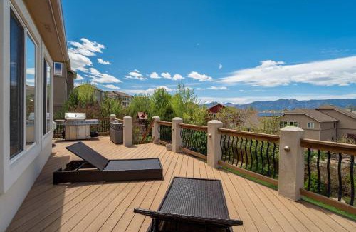 Northgate House | Highpoint Hills Great Views w Games & Fitness