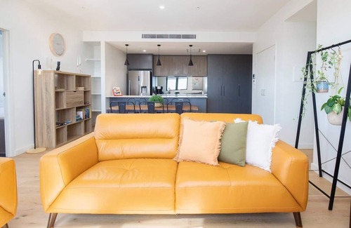 Charlestown Apartment | Highpoint Lookout A Cool Charlestown Square Abode