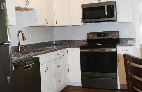 Manchester Center Apartment | Highridge Suite