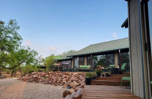 Mason House | HightowerHideaway/ Fire pit/Pet and Horse Friendly