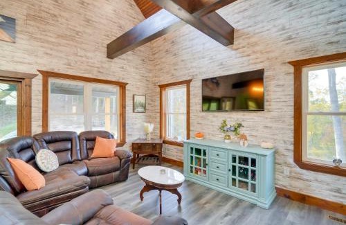 Heidelberg House | Hike and Climb Pet-Friendly Red River Gorge Cabin!