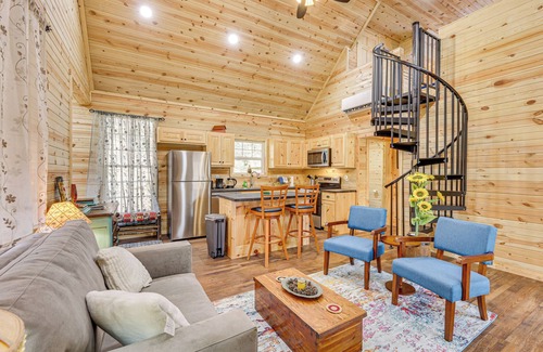 Marlinton Cabin | Hike & Fish: Marlinton Cabin w/Fire Pit & Views!