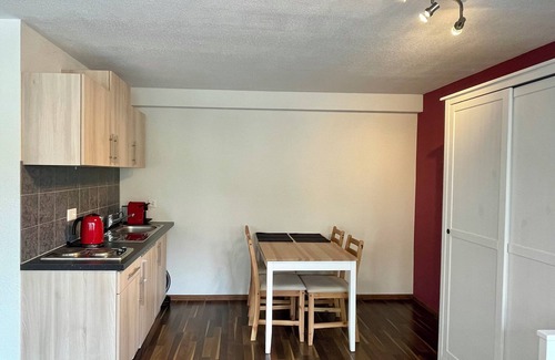 Erschmatt Apartment | Hike & sleep in Valais: cleaning included!