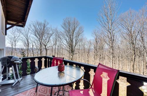 Franconia House | Hiking Galore Mittersill Townhome in Franconia!