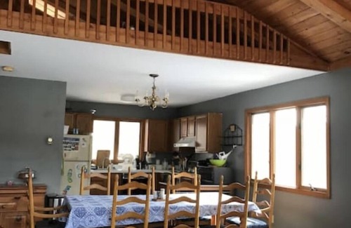 Lanesville Cabin | HIKING, Pool, Tennis: Hunter, Wyndham, Belleayre area: ON West Kill-Hunter Trail