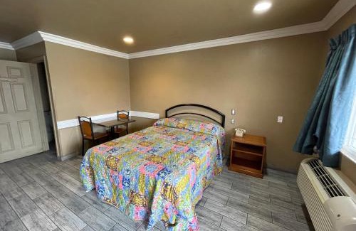 Harbor Hotel | Hiland Motel