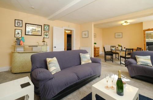 Framlingham House | Hill House Apartment