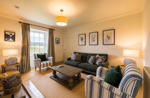 Murthly House | Hill View Cottage