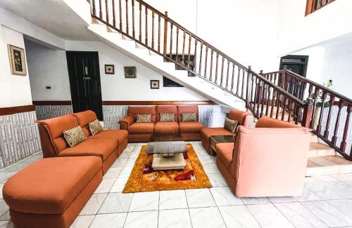 Mallam Hotel | Hill View Hotel McCarthy Hills