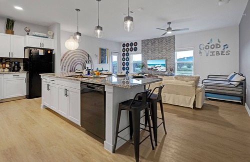 Helotes Apartment | Hill Views 1-bedroom apartment with AC, WiFi near Sea World Six Flags Rim