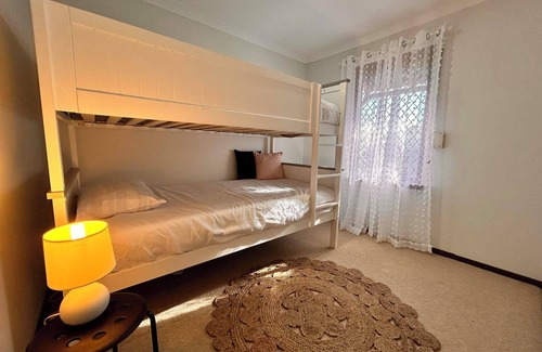 Mount Nasura Cottage | Hills Gateway Retreat -Delightful cottage nestled in the hills south of Perth WA