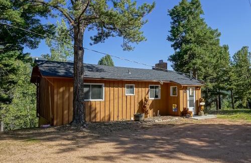 Rainbow Valley House | Hills Mountain Hideaway