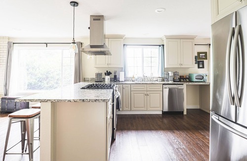 Issaquah House | Hillside Cottage w/Chef's Kitchen miles from Seattle