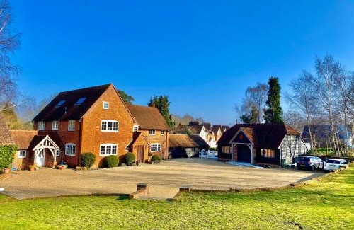 Woking Apartment | Hillside Farm Barn