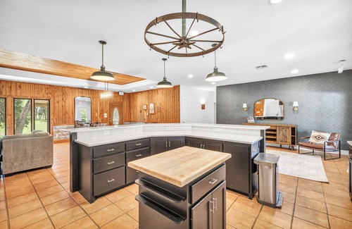 Austin Villa | Hillside Haven with Panoramic Views + Pool + Highland Cows + Hot Tub