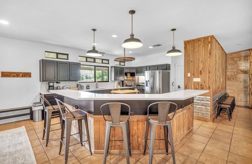 Austin Villa | Hillside Haven with Panoramic Views + Pool + Highland Cows + Hot Tub