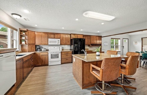 Beaver Shores House | Hillside Hideaway - Lake Access