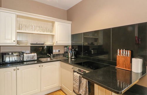 Tarvin House | HILLSIDE HOUSE, pet friendly, with hot tub in Tarvin