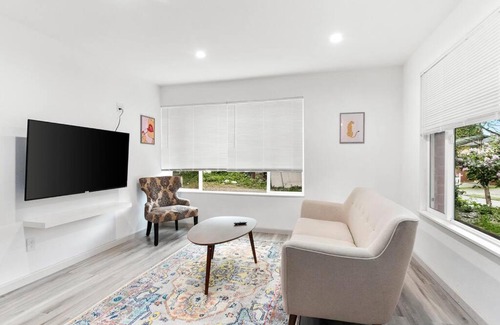 North Beacon Hill Apartment | Hillside in Seattle - updated and well appointed.