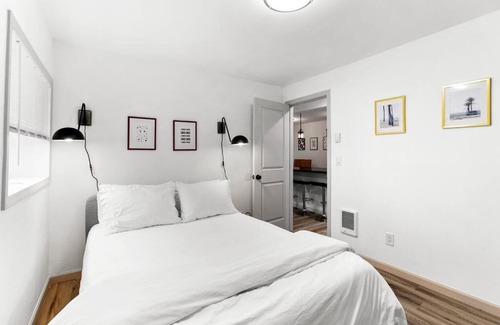 North Beacon Hill Apartment | Hillside in Seattle - updated and well appointed.