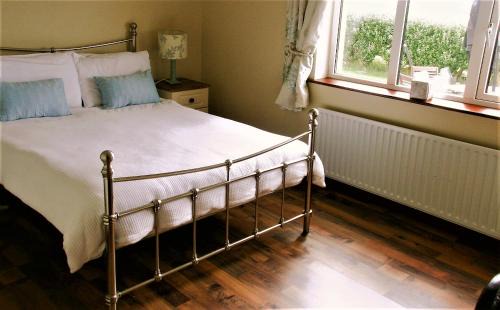 Carrigaholt Bed & Breakfast | Hilltop B & B