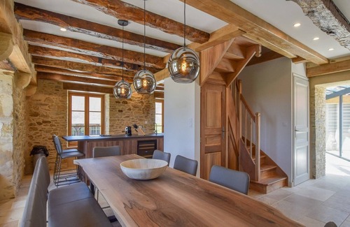 Saint-Medard-d'Excideuil Cottage | Hilltop Cottage with Pool
