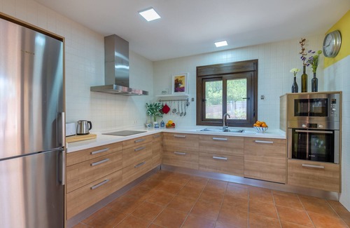 Aledo Villa | Hilltop Haven by Fidalsa