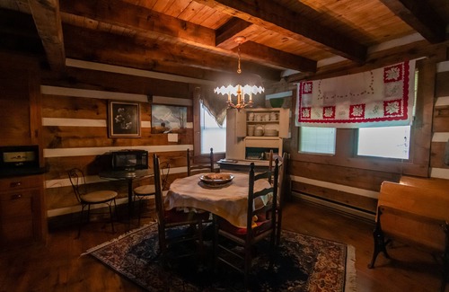 Richmond Cabin | Hilltop Hide A Way Log Cabin Home
