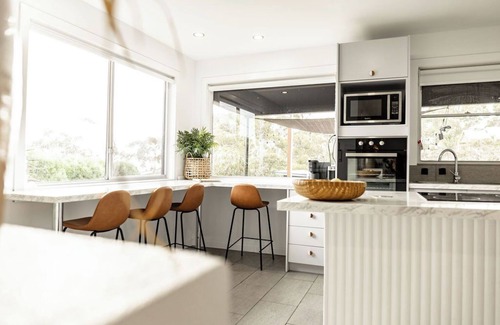 Binalong Bay House | Hilltop Hideaway ~ Bay of Fires