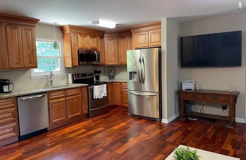 Ashland City House | Hilltop Hideaway w/Hot Tub Close to Nashville