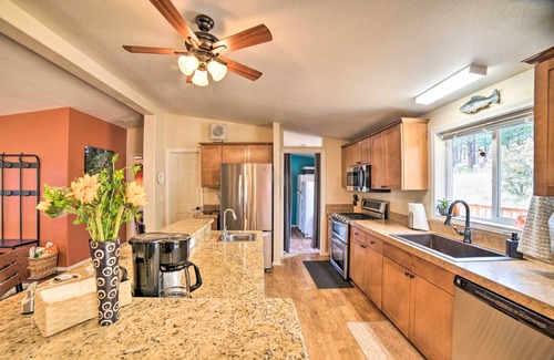 Holman House | 'Hilltop Hideout' w/Peaceful Mountain Views
