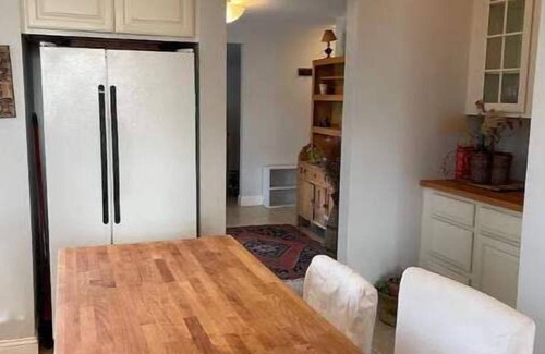 Canaan House | Hilltop House