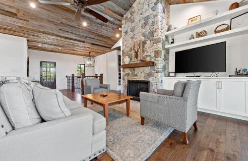 Nebo House | Hilltop Lodge Opulent Lakefront Living in Lake James