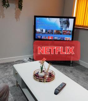 Kirk Sandall Apartment | HILLTOP PLACE Suites Near Doncaster RaceCourse