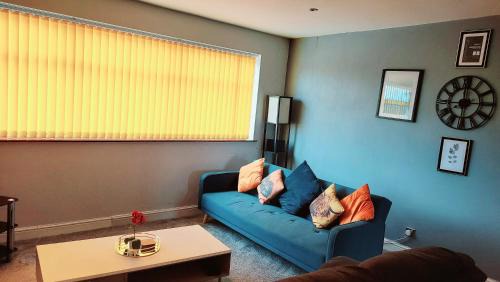 Kirk Sandall Apartment | HILLTOP PLACE Suites Near Doncaster RaceCourse