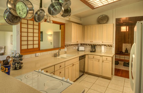 Pepeekeo House | Hilltop Views! Backyard Pool, 3 Bedrooms/3 Baths. Gentle Breezes. Very Private.